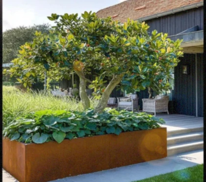 duże donice ze stali